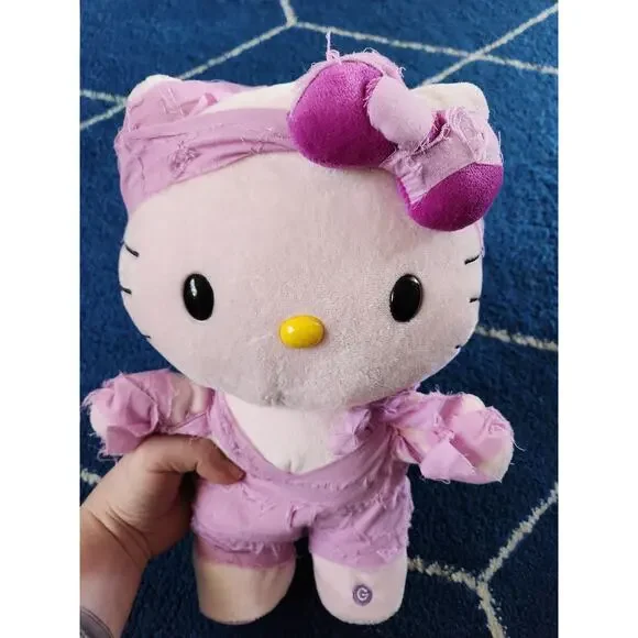 New Without Tags Mummy Hello Kitty Dancing Plushie - Picture 5 of 5
